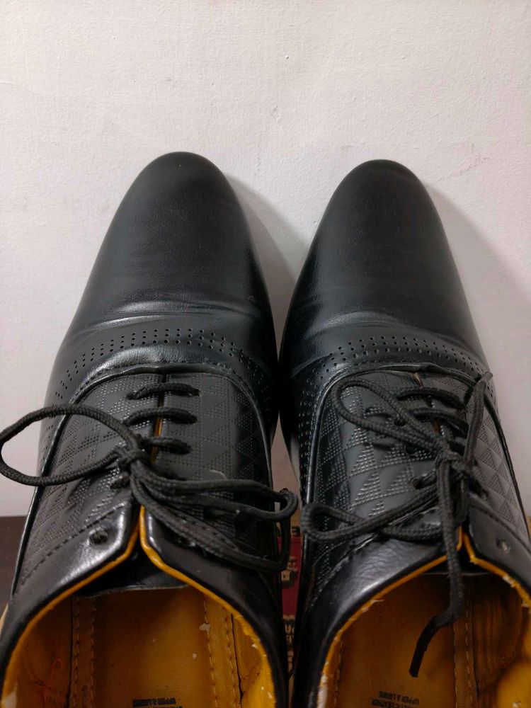 Offer🔥Classic Black Leather Formal Shoes