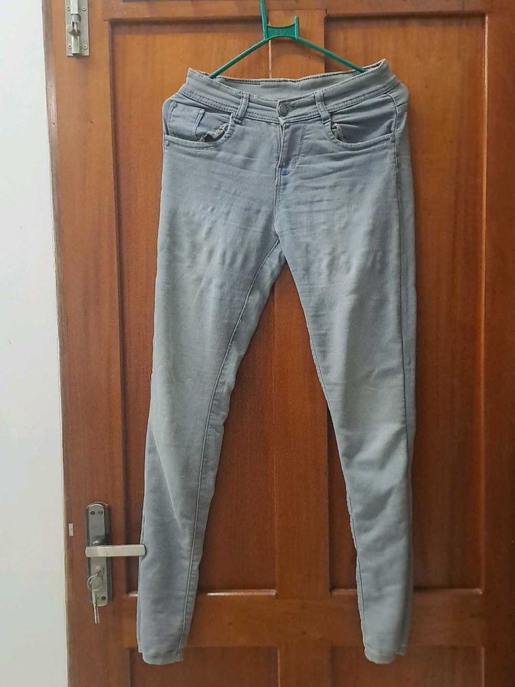 Light Wash Skinny Jeans