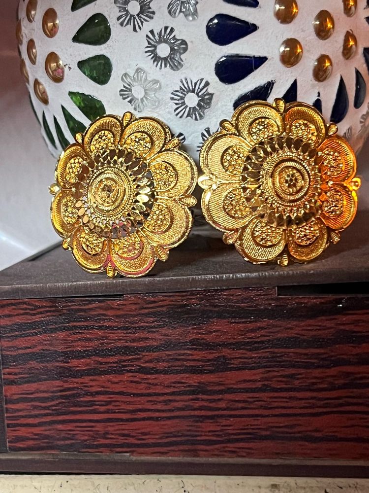 Gold Flower Earrings
