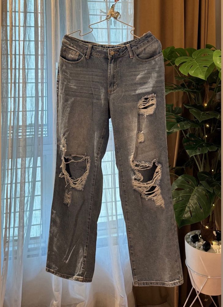 Y2K Ripped Baggy Jeans