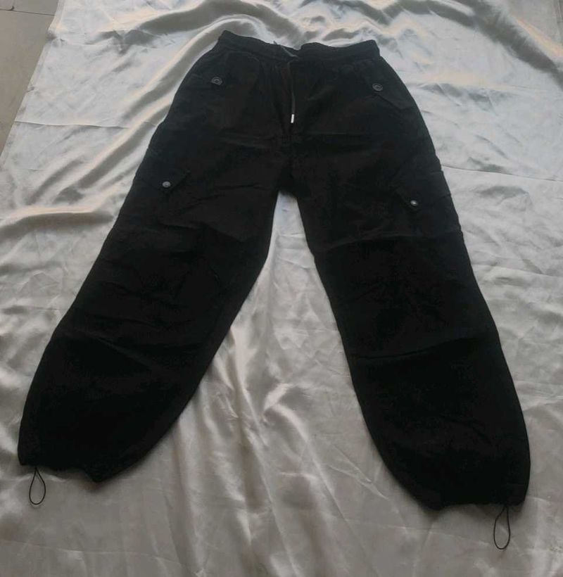 Black Cargo Pants - Stylish &amp; Comfortable