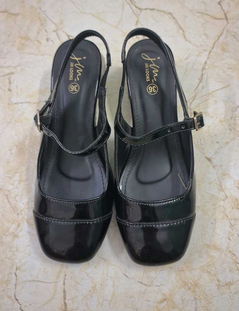 Black Mary Jane shoes