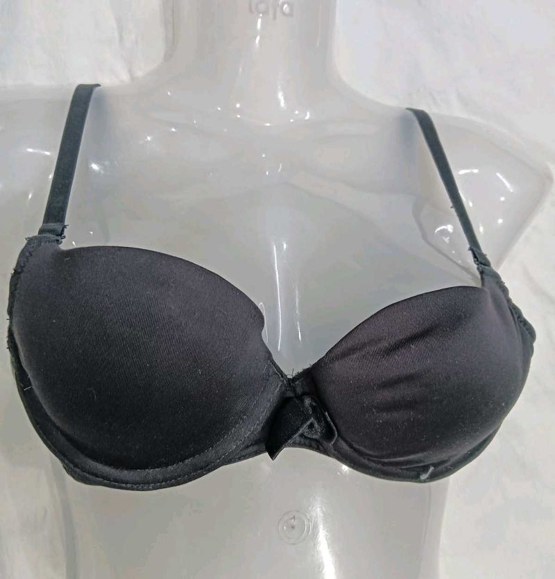 ⭐ Black Padded Underwire Bra