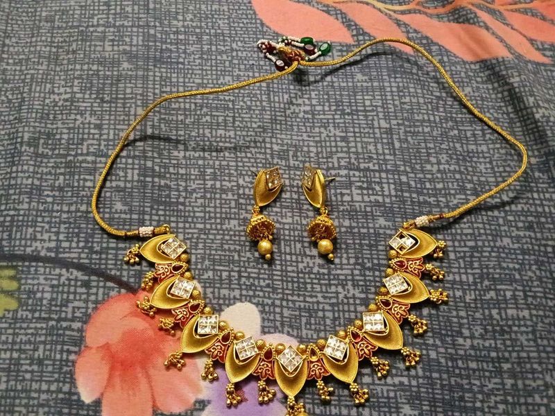 Gold-toned Necklace &amp; Earring Set