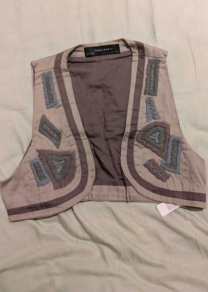 Zara Basic Embroidered Vest