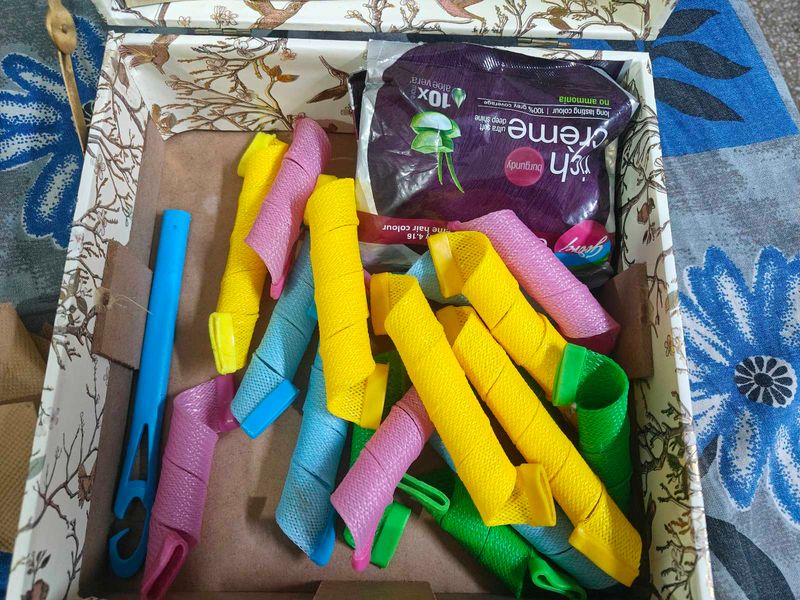 Hair Curlers and color kit