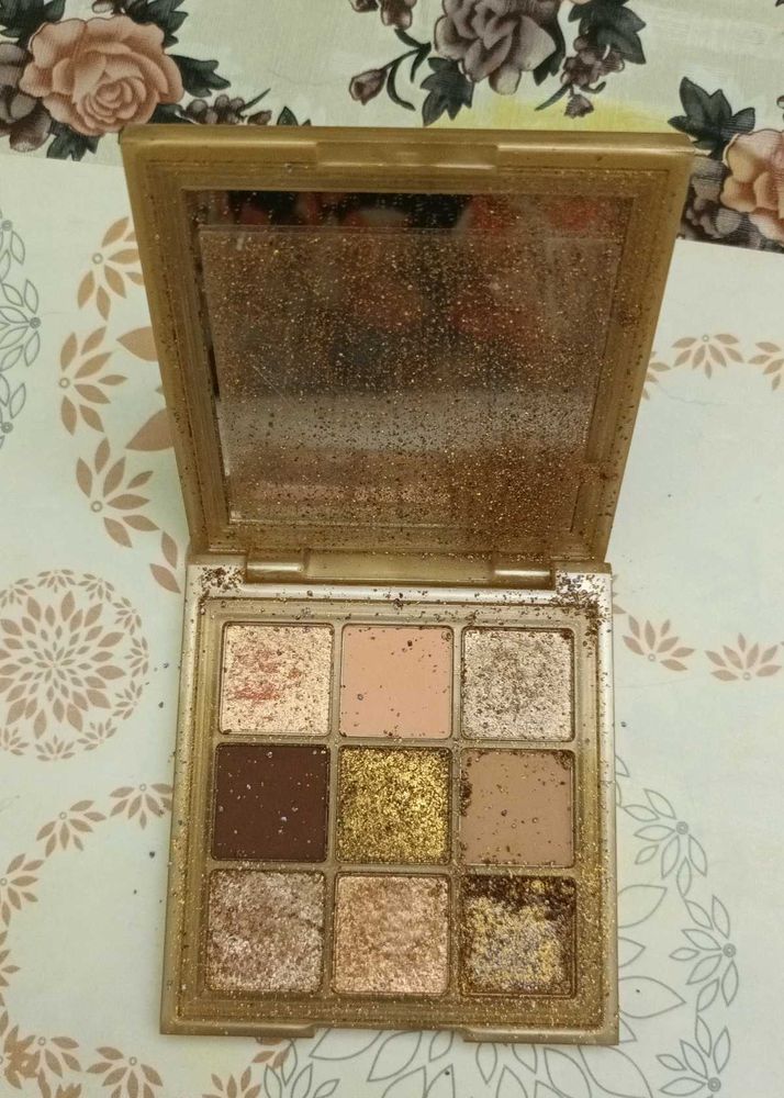 Huda Beauty Gold Obsessions Eyeshadow Palette