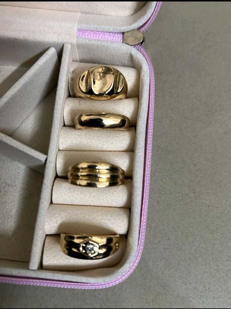 Set of 4 Gold Rings