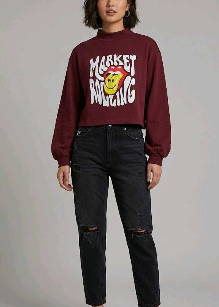 Maroon Graphic Print Cropped Sweatshirt