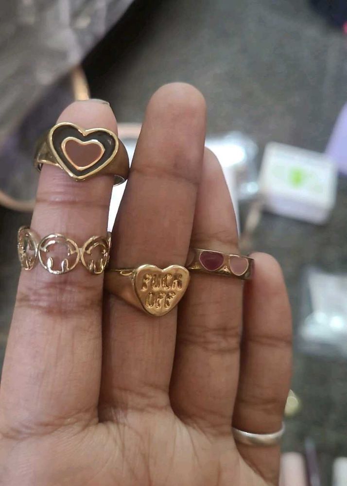 Set of 4 Fashion Rings