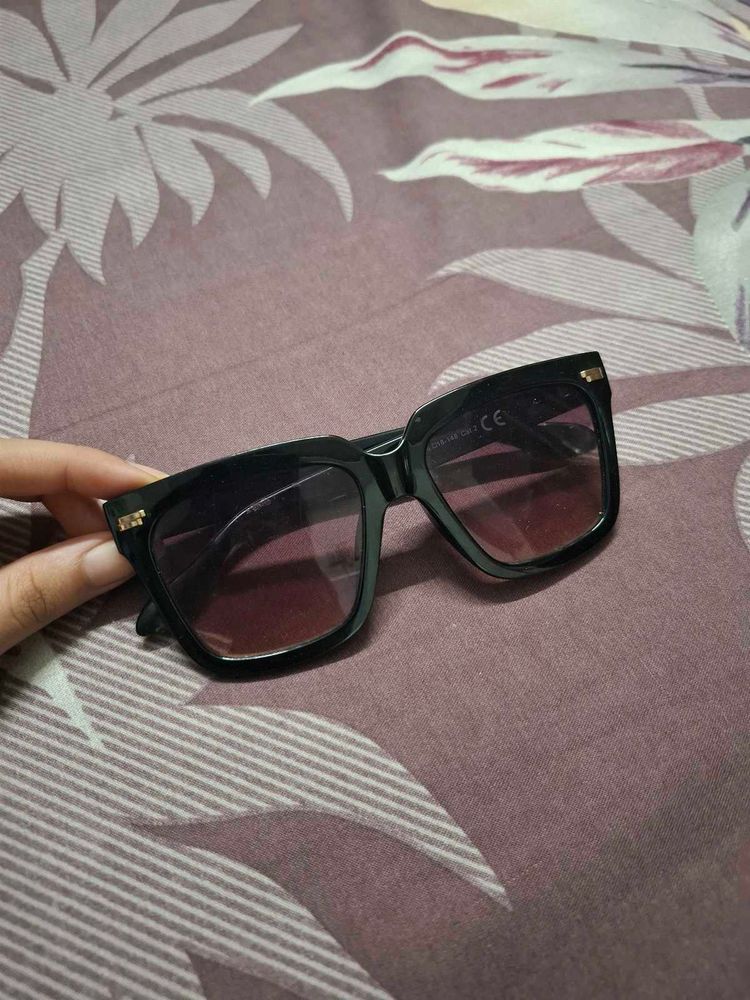 Stylish Black Square Sunglasses