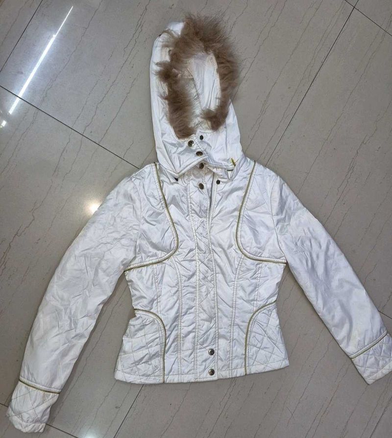 Stylish White Jacket with Detachable Fur Hood