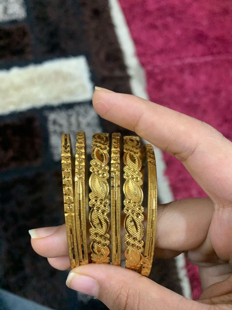imitation jewellery Elegant Gold Tone Bangles Set