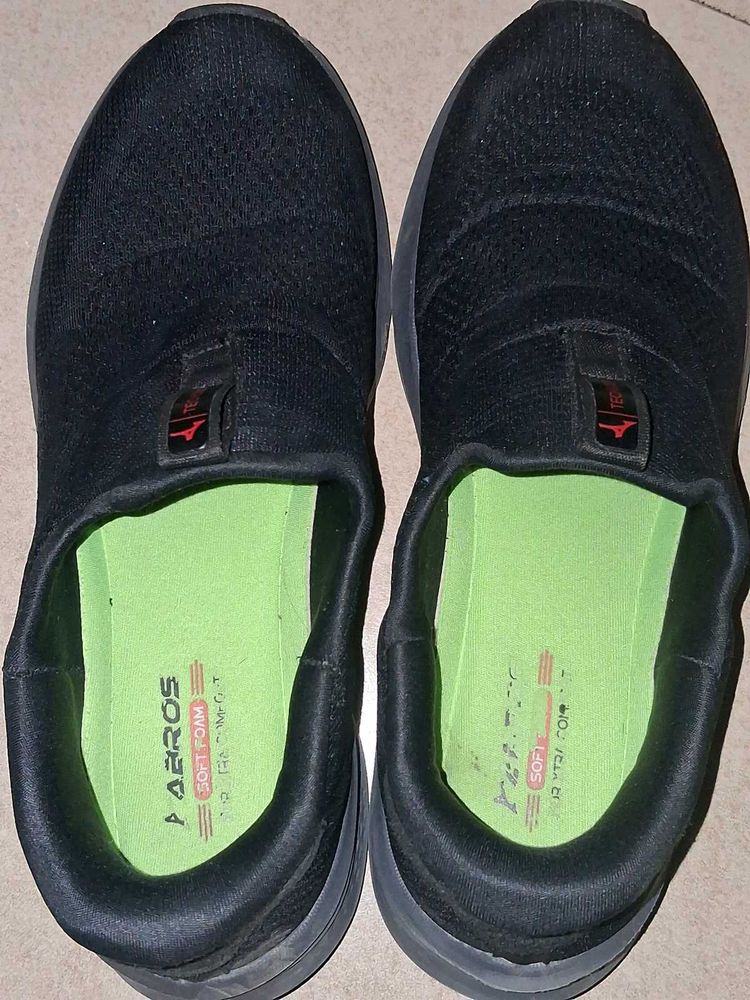 Men's Black Slip-On Casual Shoes
