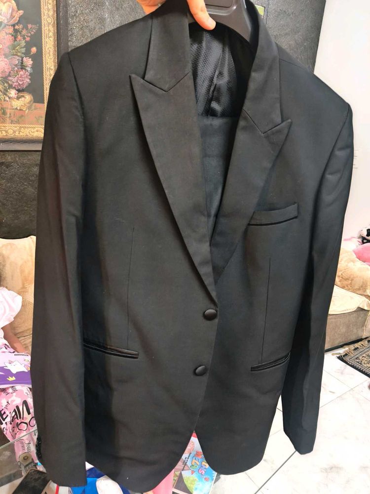 Classic Black Suit &amp; Blazer
