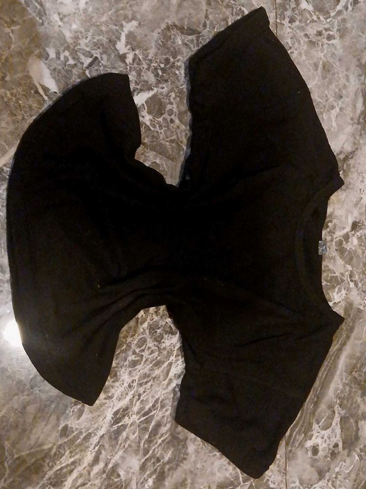Classic Black crop top
