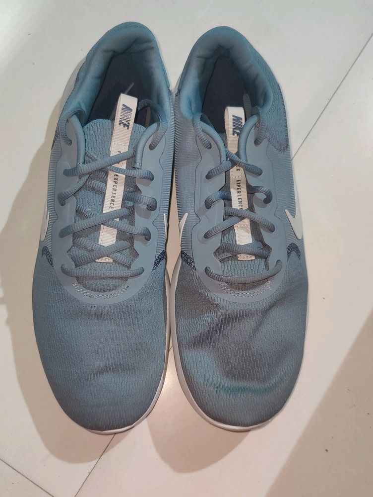 Nike Men Casual Shoes. Unused. No Coins