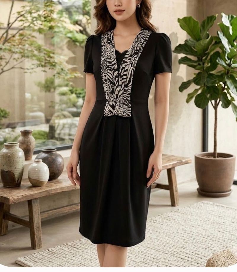 Chic Black &amp; White Print Dress
