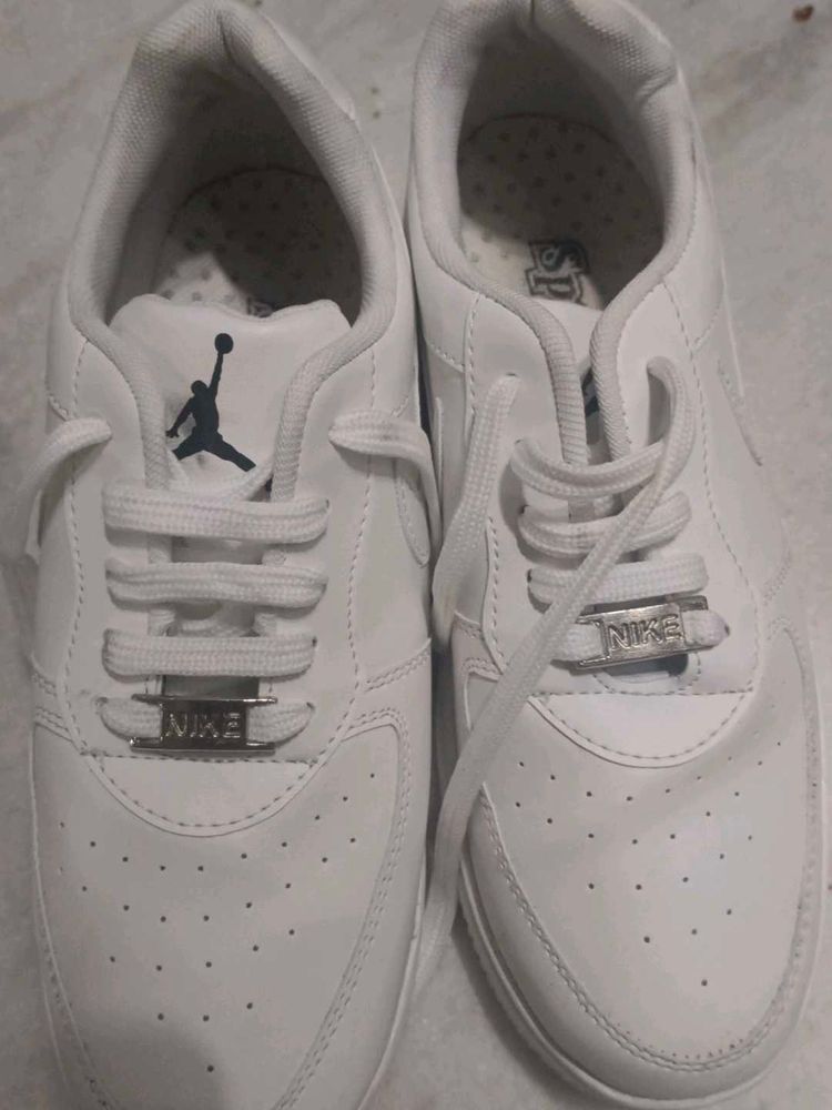 New - Classic White Nike Casual Shoes