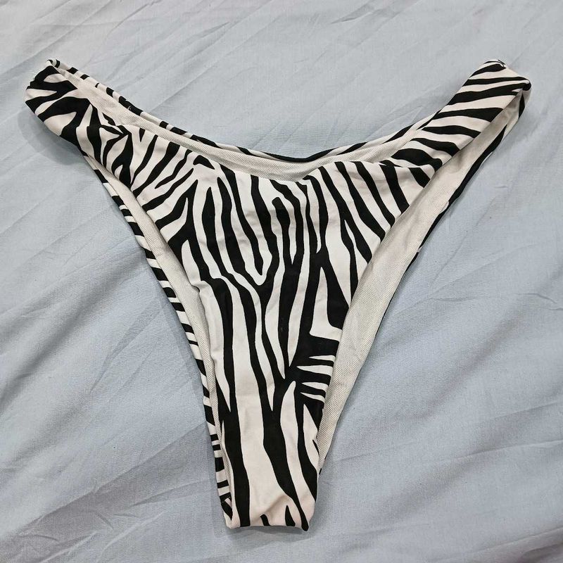 Zebra Print High-😍Waisted Bikini Bottoms