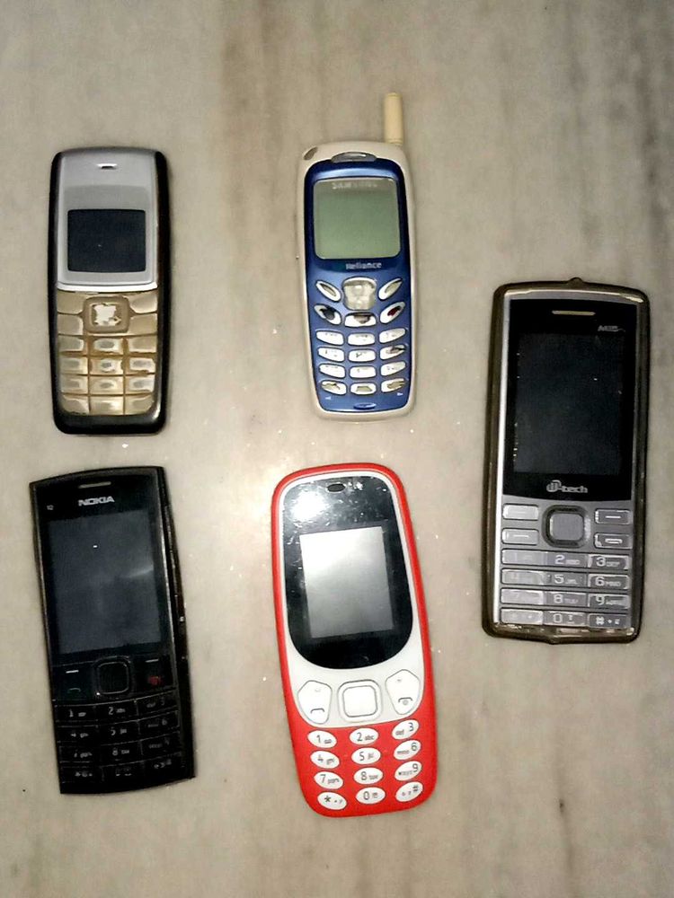 5 mobile all phone are used