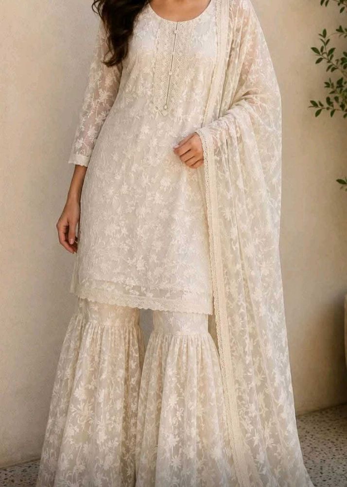 Elegant White thread Work  Kurta Set