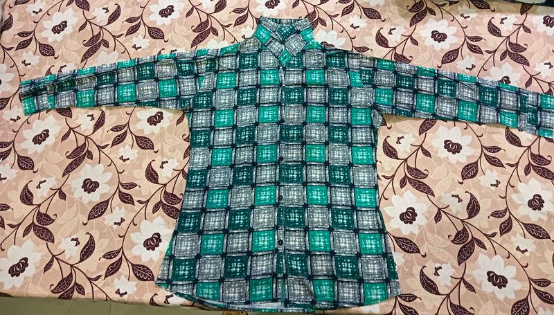 women's Green Checkered Full Sleeve Shirt