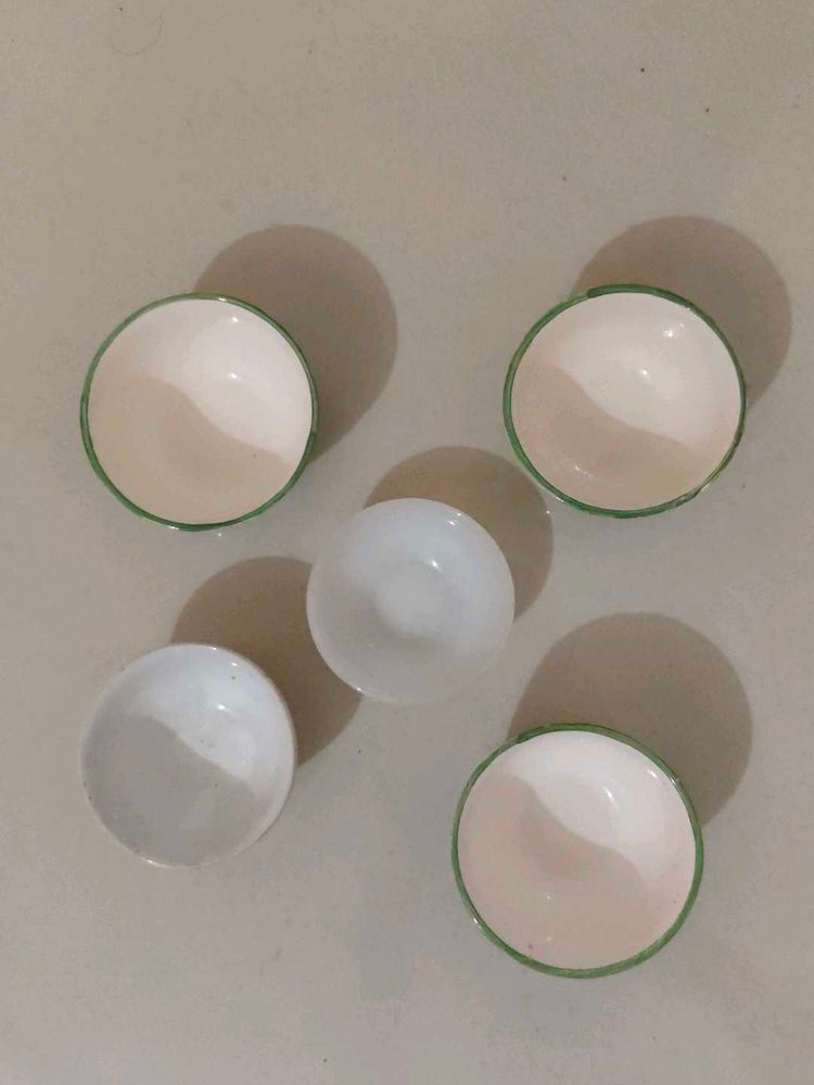 Set of 5 Small Decorative Bowls