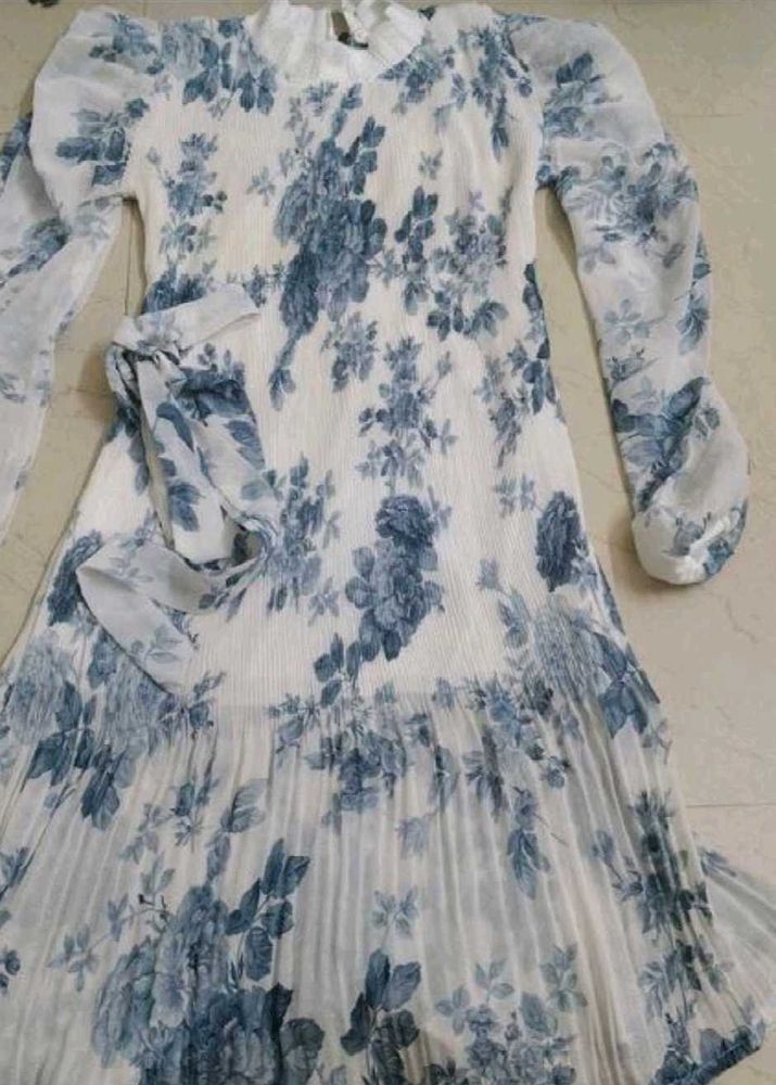 Chic Floral Print Pleated Midi Dress