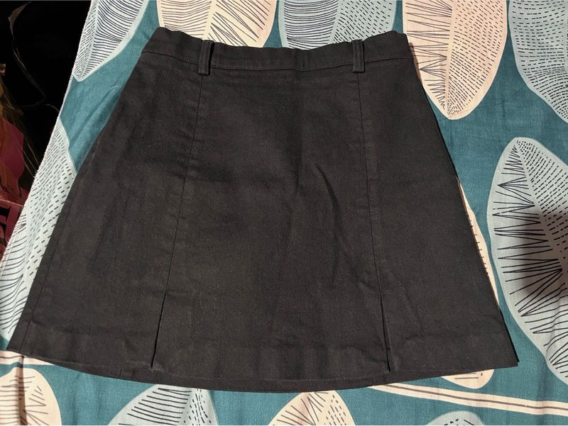 (sold through ig)Classic Black A-Line Skirt