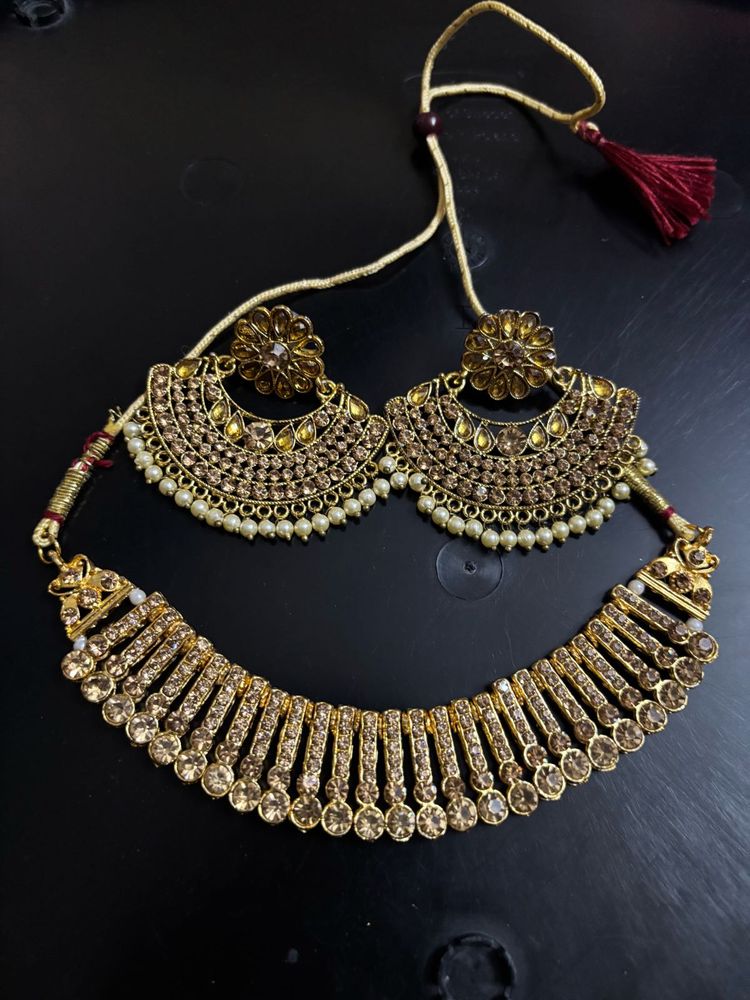 Gold-Toned Stone Choker &amp; Chandbali Set