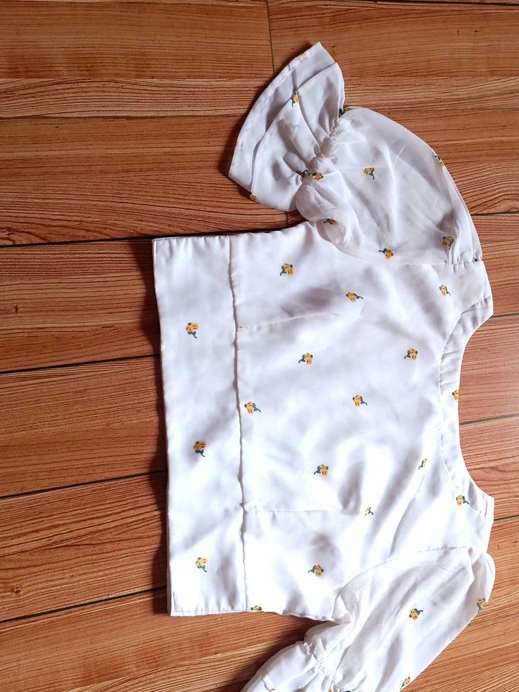 ❗SALE❗Yellow Phool Crop Top 💛