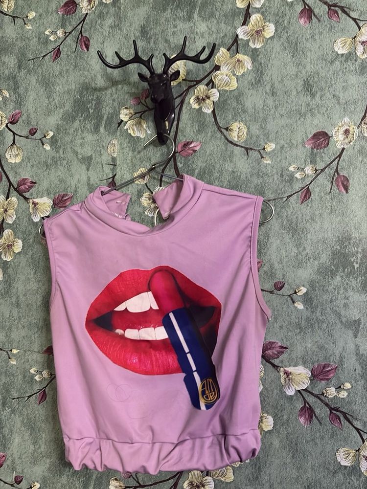 Women's Lilac Lips &amp; Lipstick Graphic Tank Top