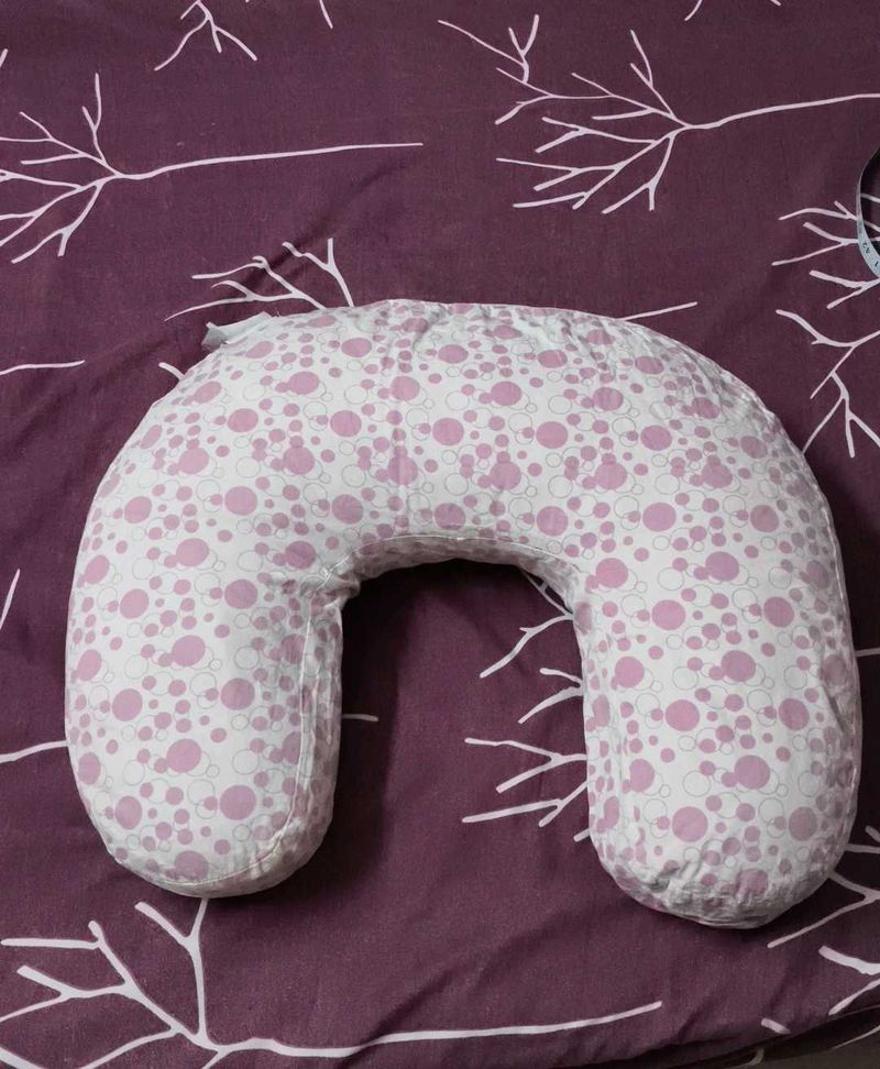 Lulamom Nursing Pillow with 2 Cotton Covers