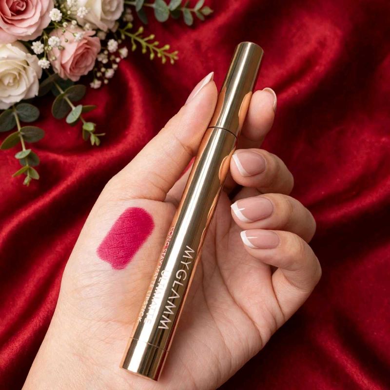 MYGLAMM Matte Lipstick Bombshell