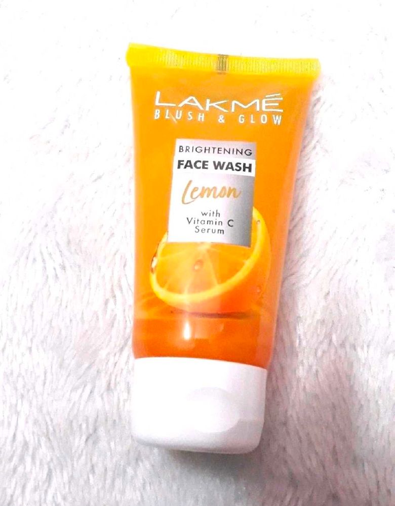 Lakme Blush &amp; Glow Face Wash