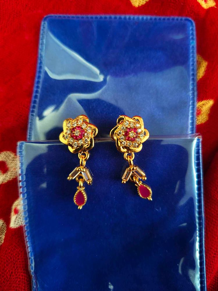 Elegant Gold-Tone Flower Earrings