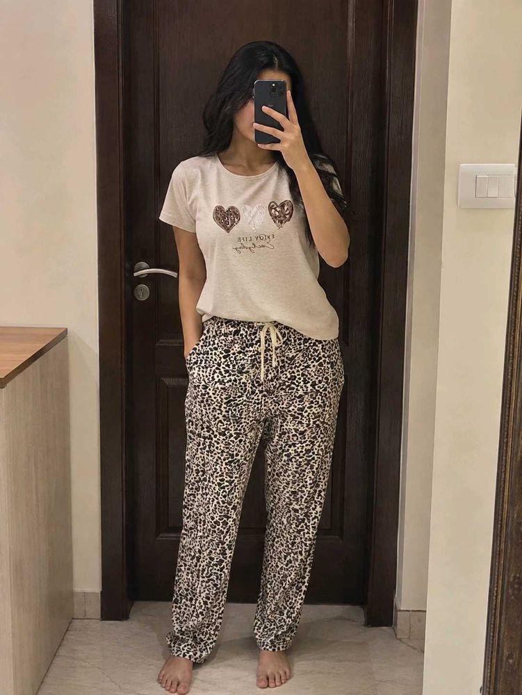 Cute Heart &amp; Leopard Print Pajama Set nd top