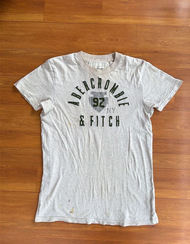 Abercrombie &amp; Fitch Grey T-Shirt