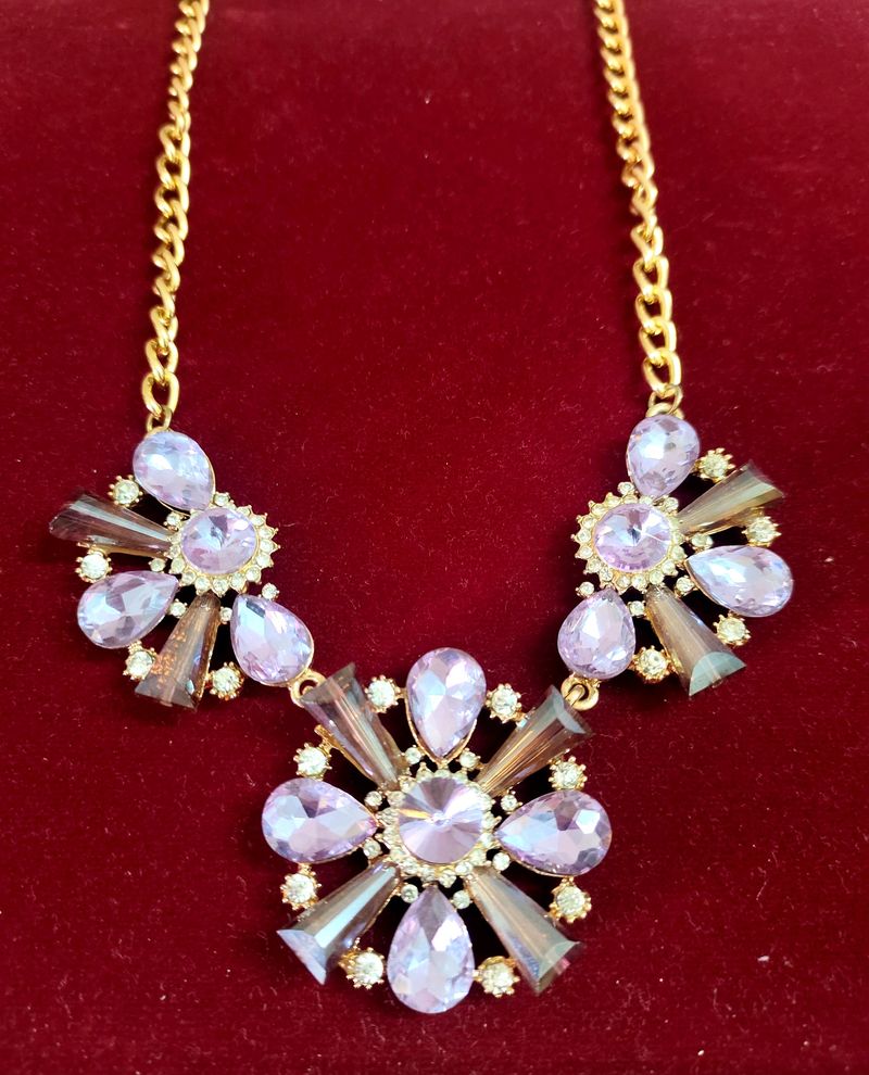 Statement Neckpiece