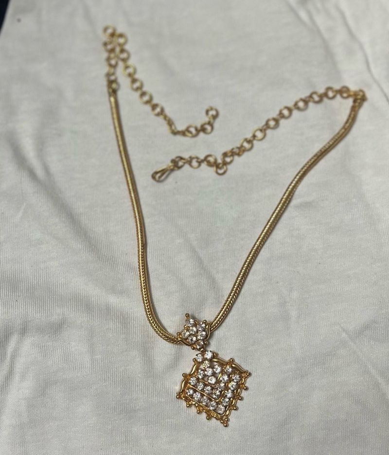 Stunning Gold-Tone Necklace with Pave Crystals