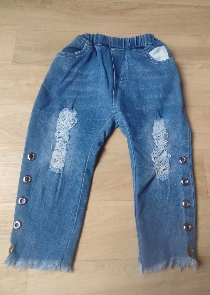 Cute Ripped Denim Jeans