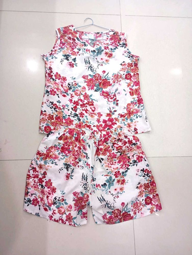 Floral Print Sleep Set top with shorts