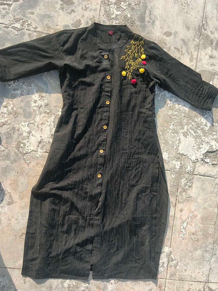 Elegant Dark Grey Kurta with Embroidery
