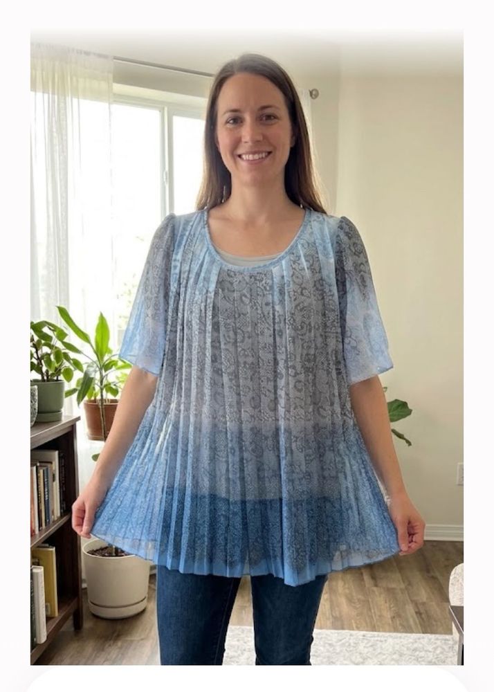 Blue Ombre Pleated Tunic Top