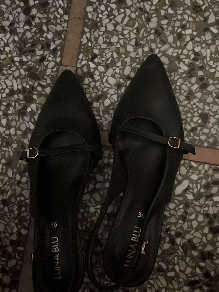 Elegant Black Slingback Heels