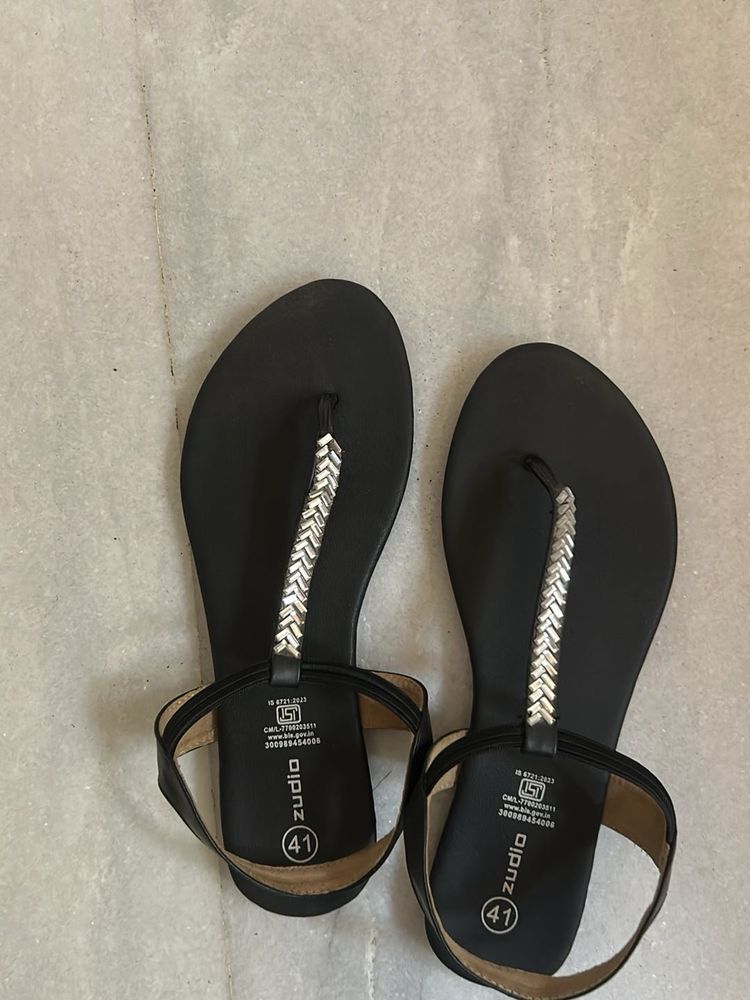 Stylish Black Flat Sandals with Embellishment