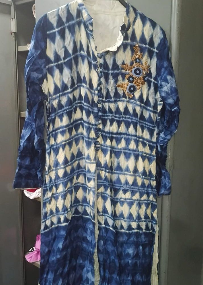 Blue &amp; White Tie-Dye Kurta with Embellishment