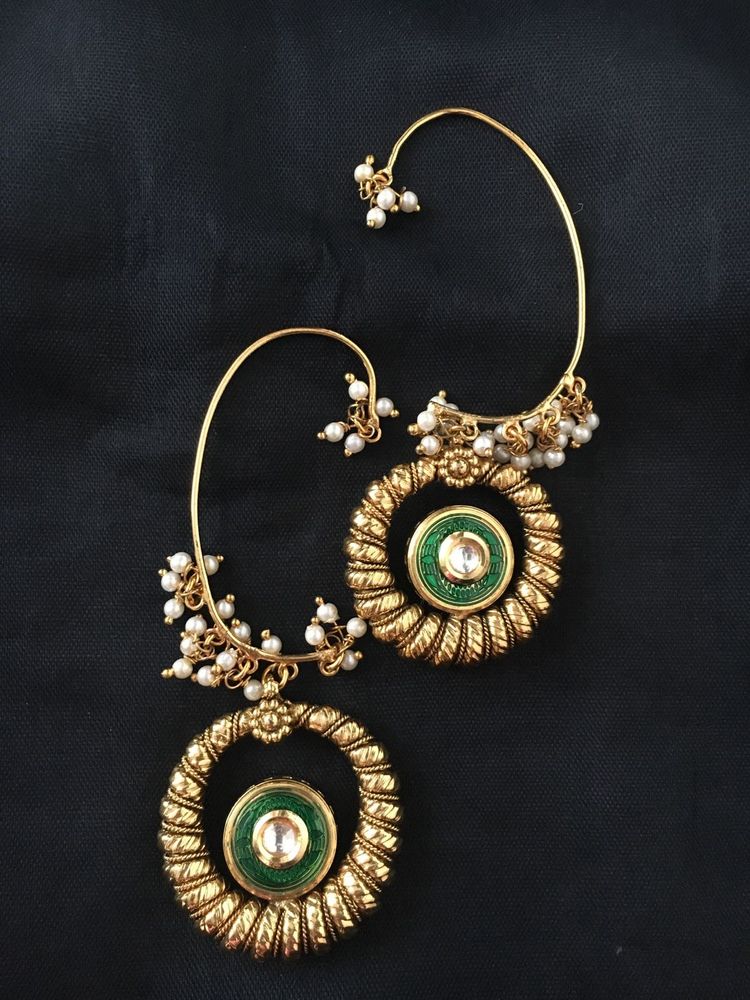 Statement gold and pearl Earcuff