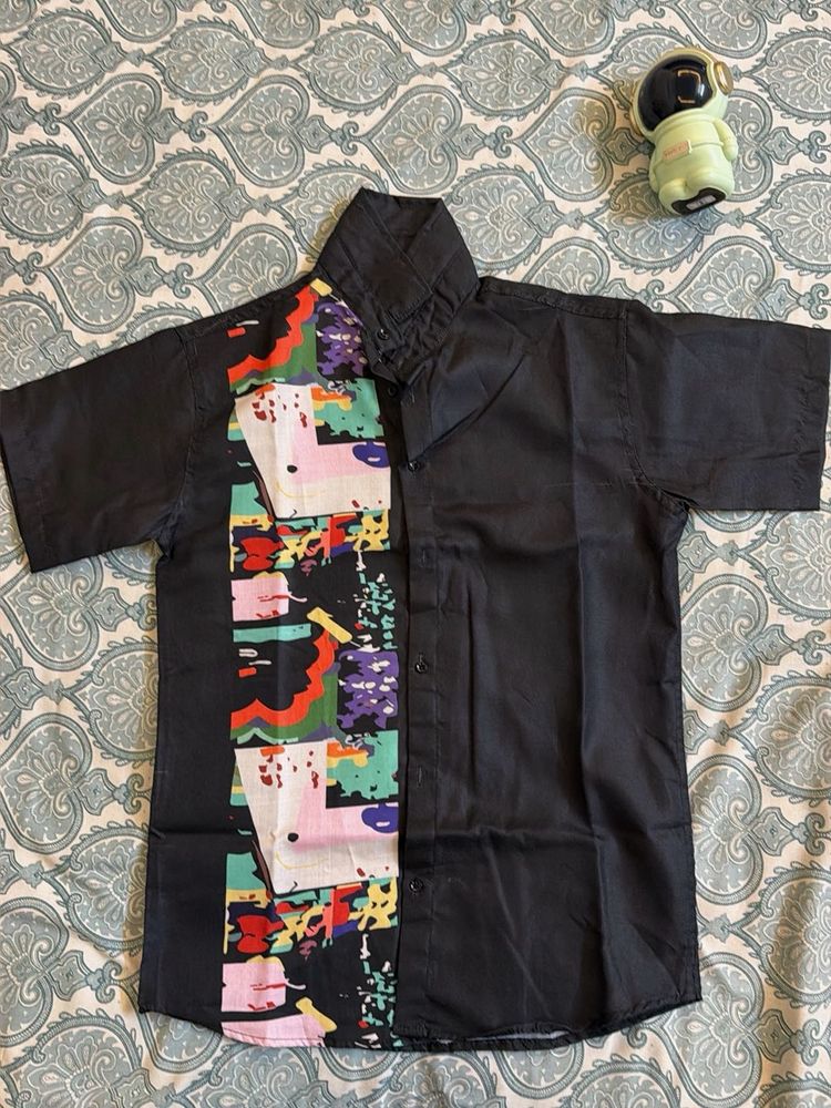 Abstract Print Black Short Sleeve Button-Up Shirt